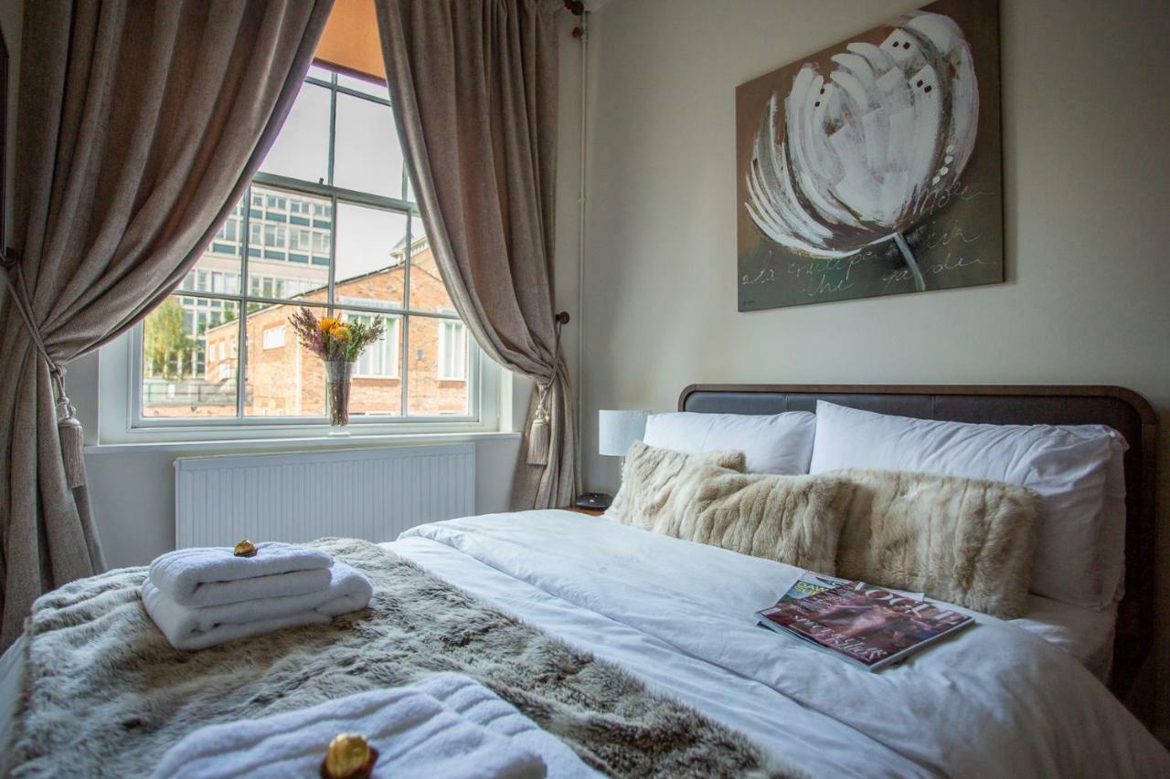 Most Central Luxury Apartment - Sleeps 4 & Free Parking! Chester Dış mekan fotoğraf